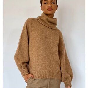 ARITZIA Babaton Adichie Sweater in Camel Brown (L)